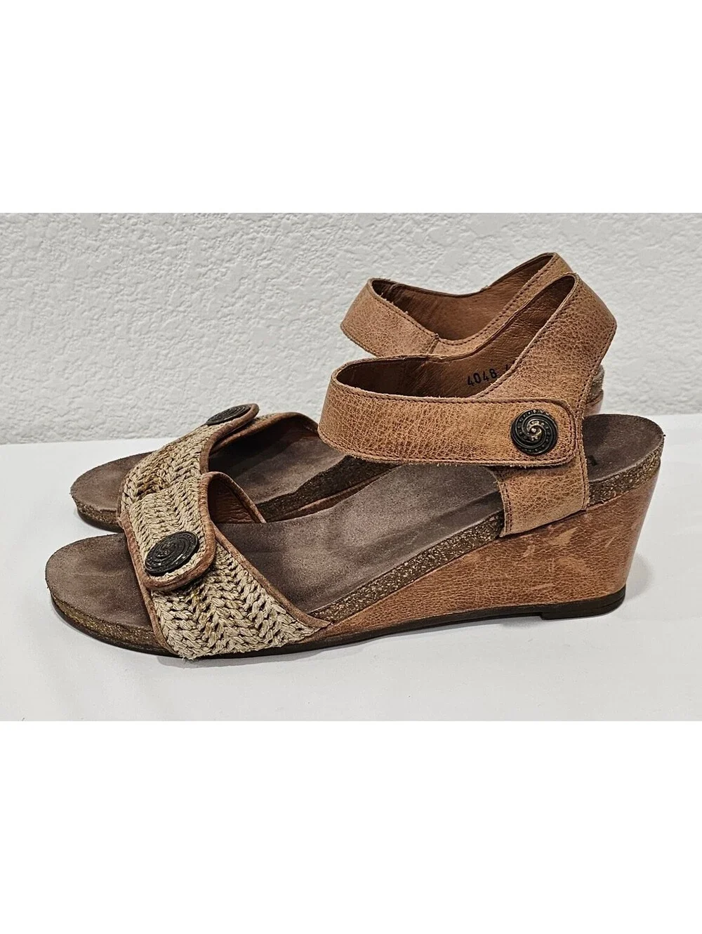 Taos Festival Women’s EU 40 US 9-9.5 Brown Leather Woven Wedge Sandals